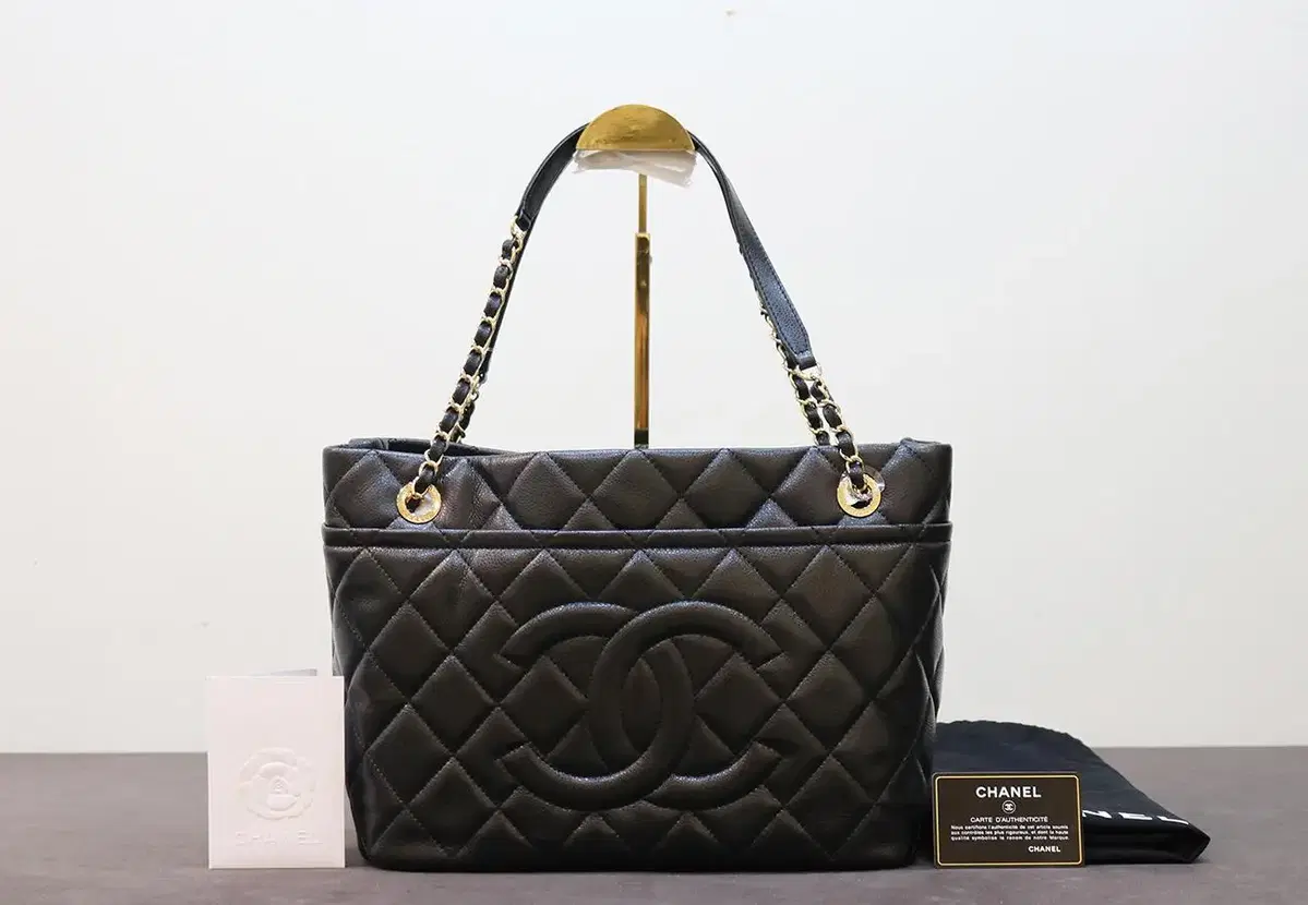 [착한중고명품부산점] Chanel Caviar Timeless CC Shopper Bag 17th Generation Condition S