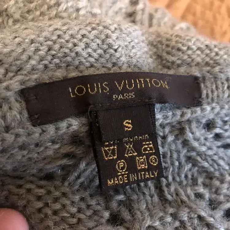 LOUIS VUTTION 루이비통 볼레로(울/폴.아/모헤어)S 사이즈