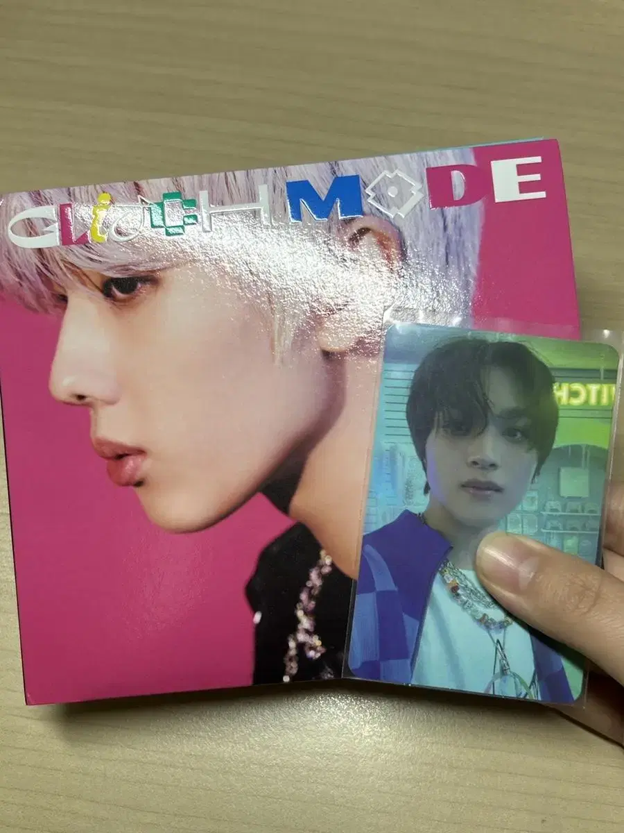 NCT haechan Glitch digipack photocard & album (jisung version)Sell in bulk