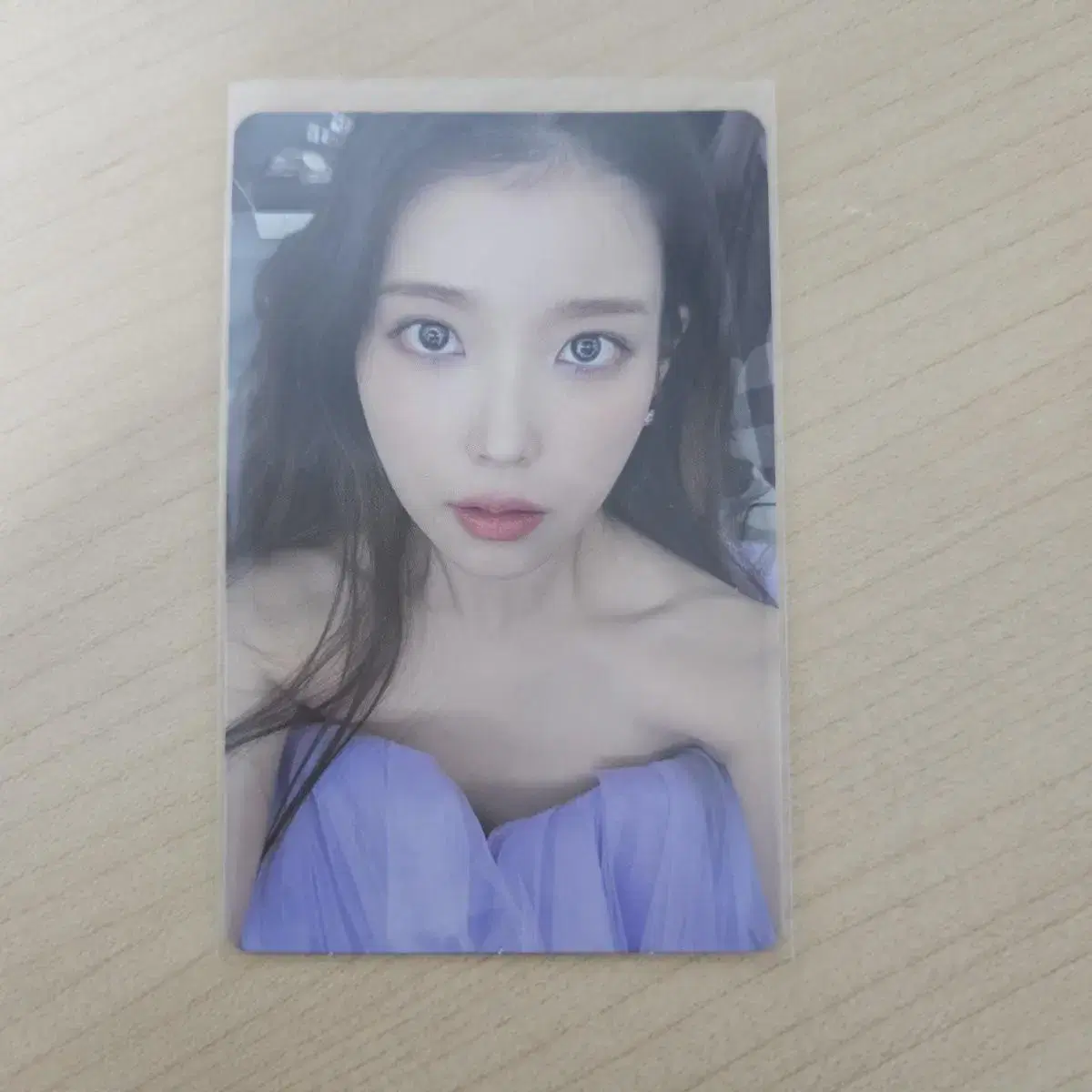 BYLOC (BYLOC) iu Sells photo cards