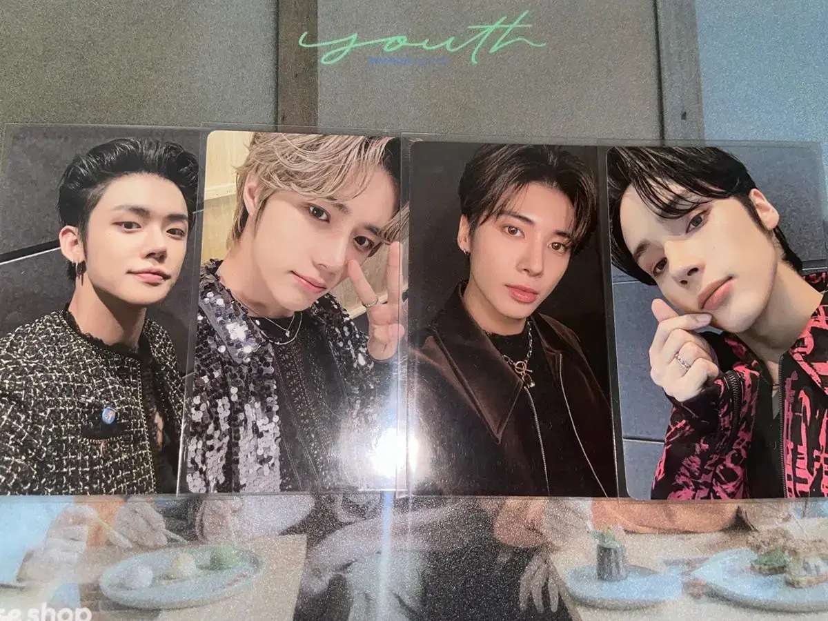 Fandom) txt 2023 seasons greetings Backstage yeonjun beomgyu taehyun hueningkai Photocard