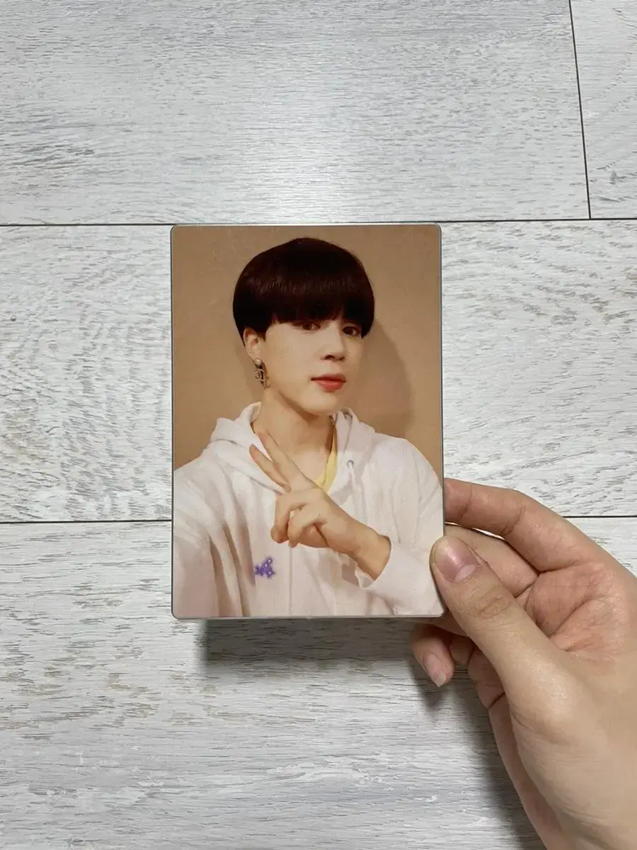 Source)) park jimin standing picture frame