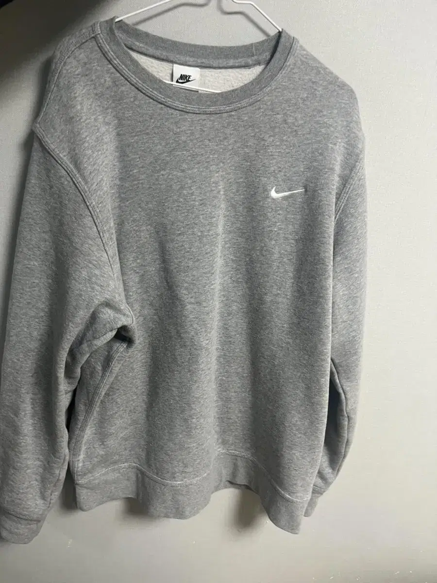 Nike Sweatshirt,Hoodie/Under Armour Sweatshirt