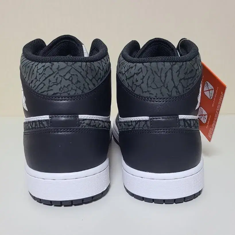 나이키 Jordan 1 mid SE off black 270