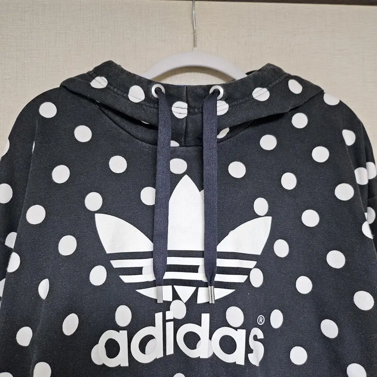 3.2 Sold only until today)Adidas polka dot hoodie