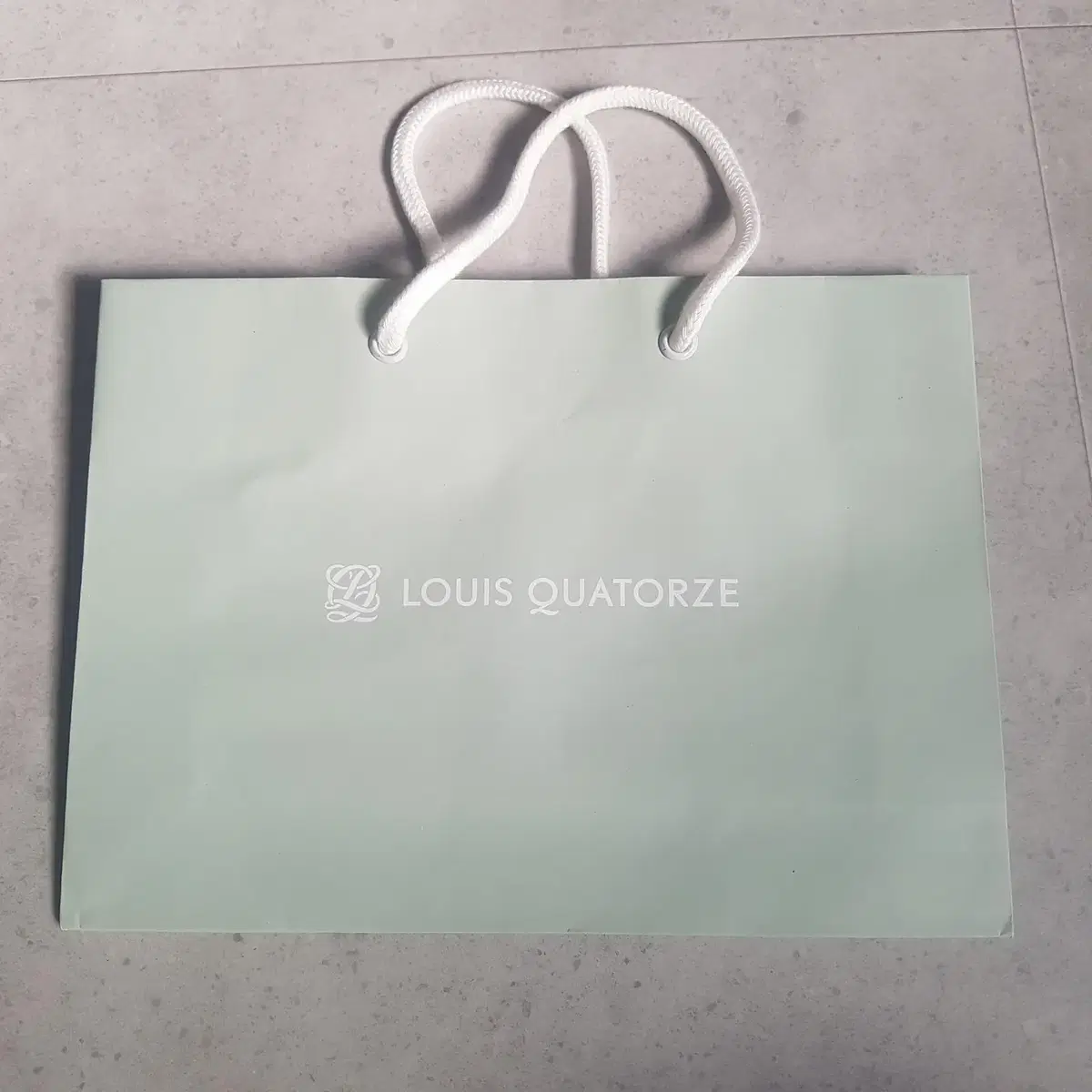 루이까또즈 LOUIS QUATORZE 쇼핑백 종이 가방 25x18x7