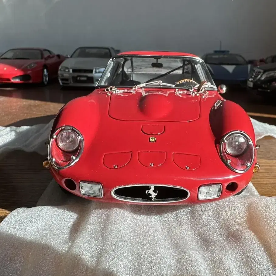 1:18 CMC 페라리 250 GTO (좌핸들 사양)