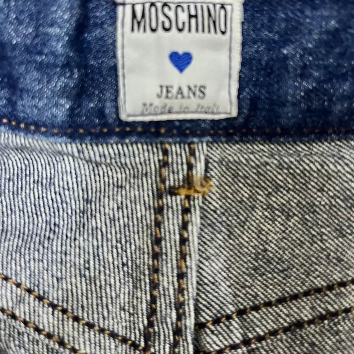 모스키노 jeans 25-26in