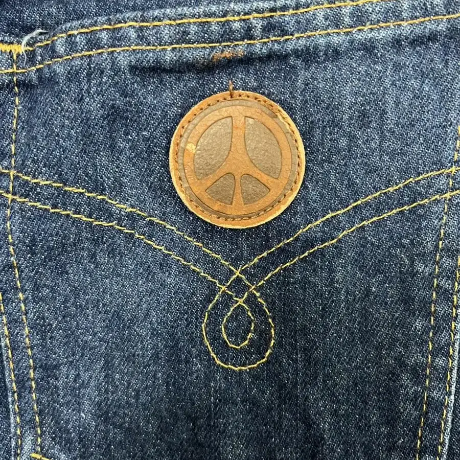 모스키노 jeans 25-26in