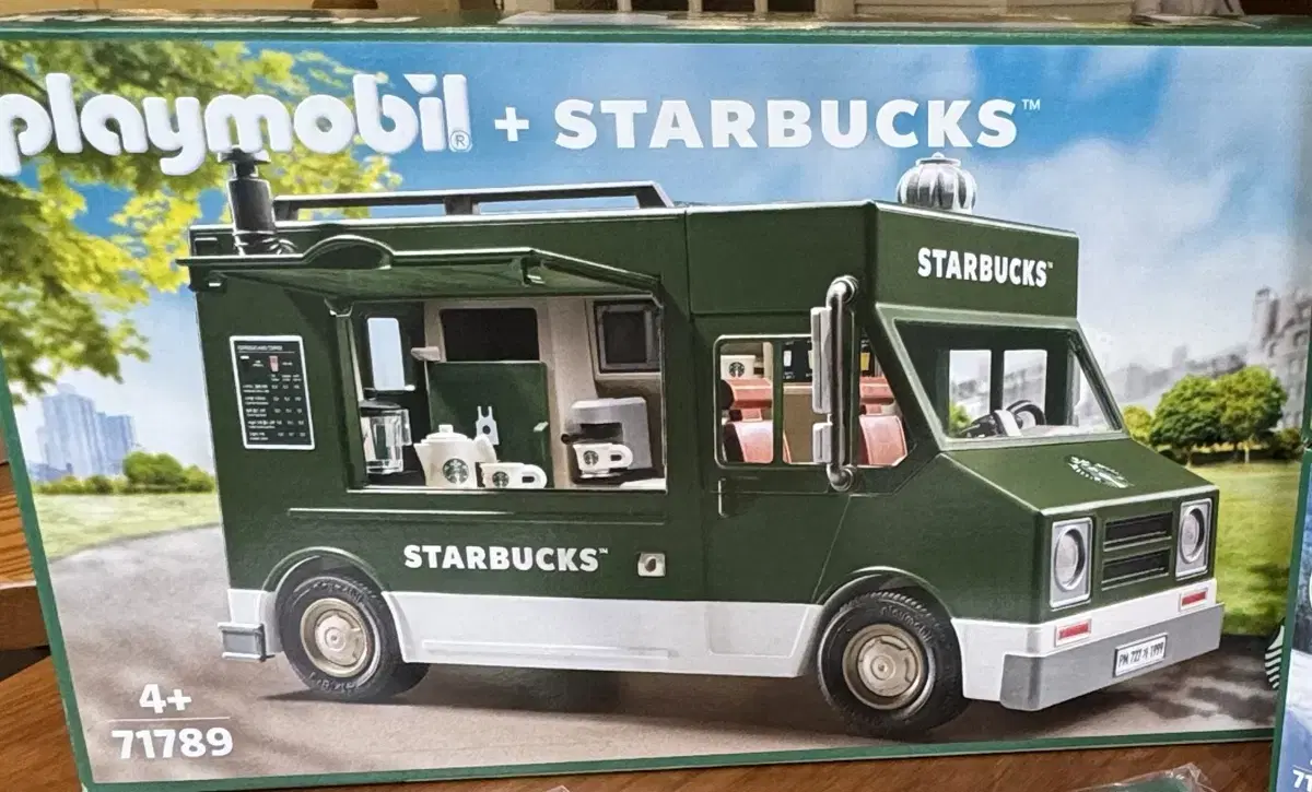 [Unsealed] Starbucks Playmobil Coffee Car