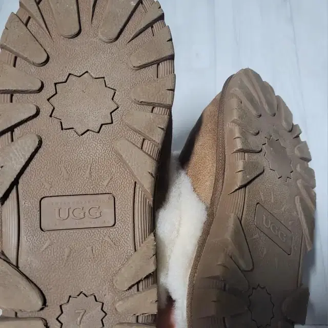 ugg  어그7사이즈