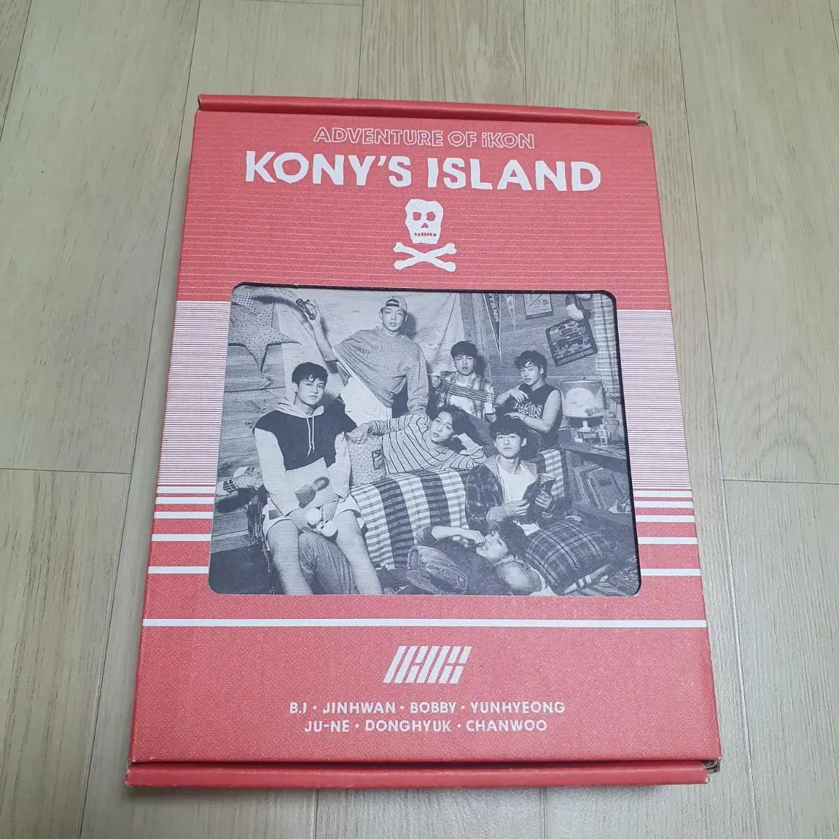 Shop Introduction) ikon 2016 season's greetings Signed by Dong Hyuk DK