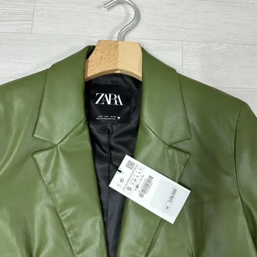 자라 zara 페이크 가죽자켓 새제품