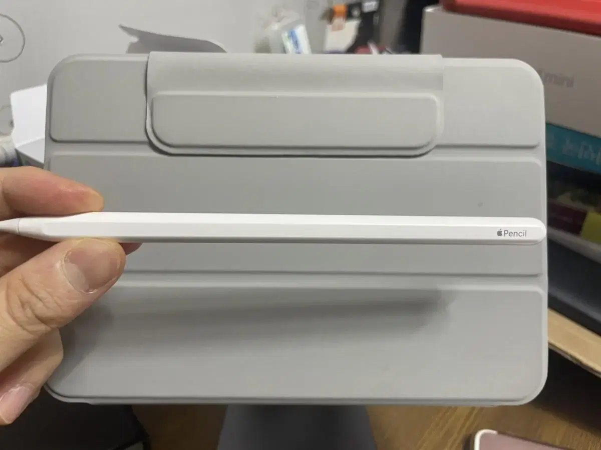 Apple Pencil 2nd Gen (sold separately)