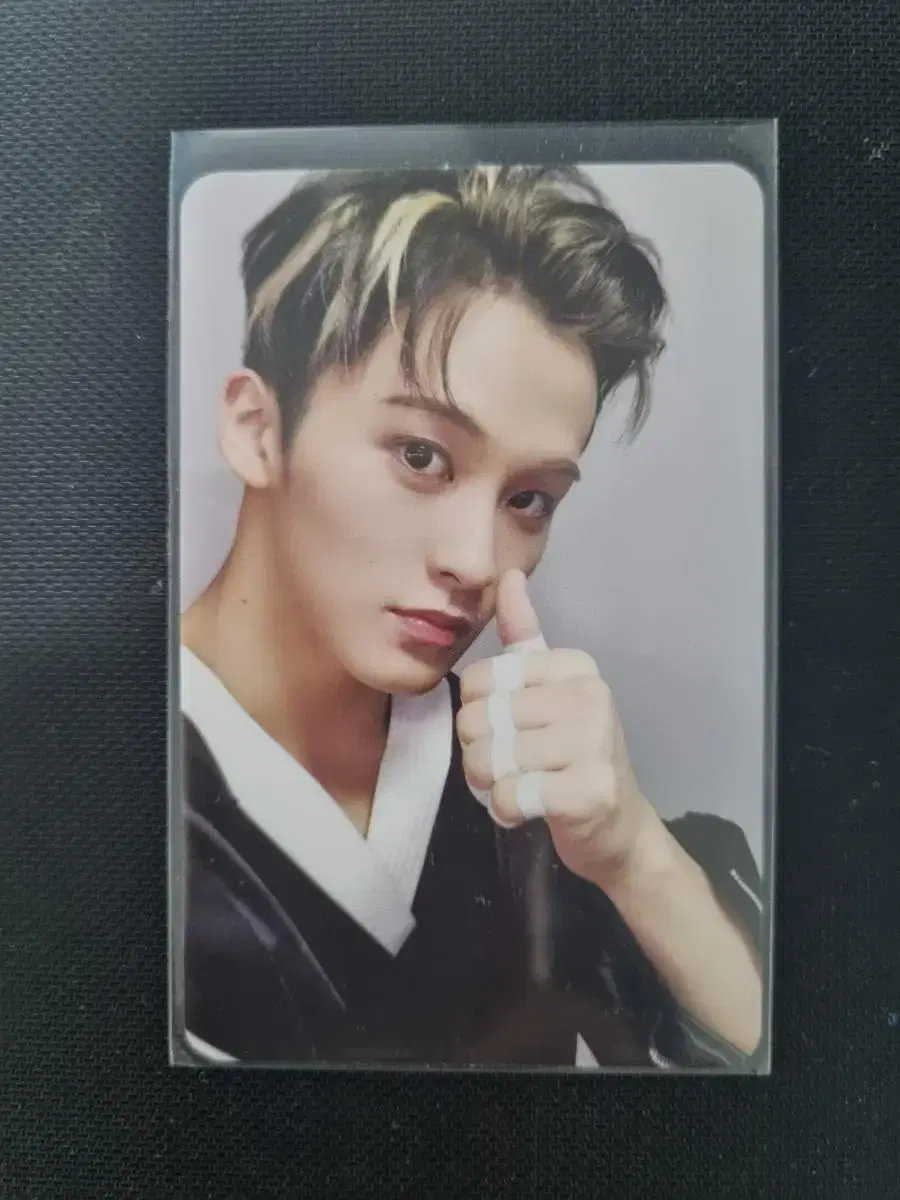 Mark Hero Photocard