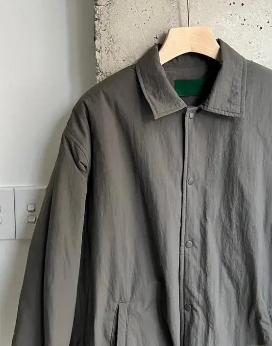 Mildmarket roa string shirt