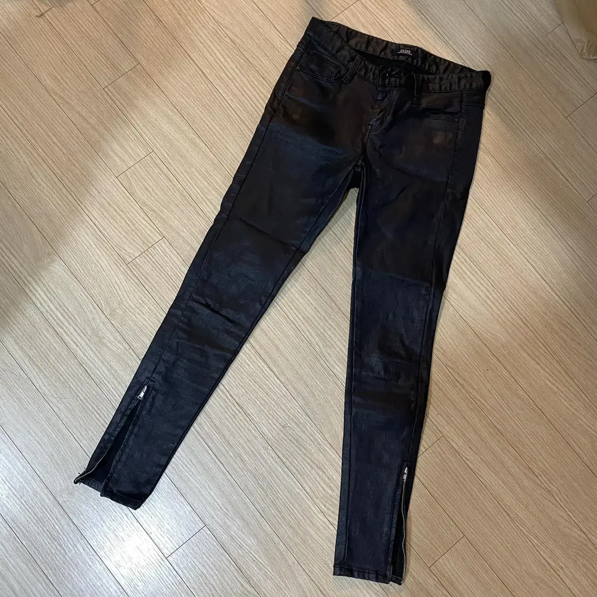 Coated Leather Skinny Pants