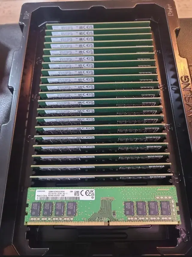 삼성 DDR4 8G 3200 ram 메모리 새거 싸게 팝니다.