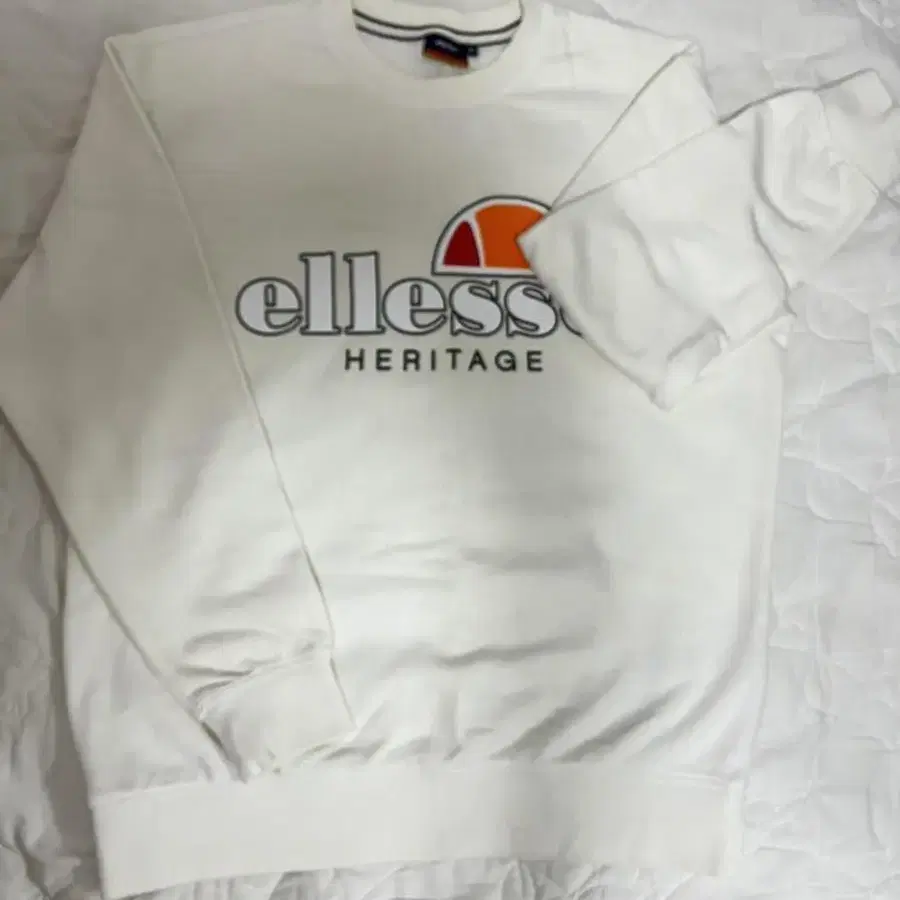 ellesse 엘레쎄 맨투맨