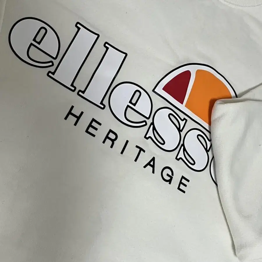 ellesse 엘레쎄 맨투맨