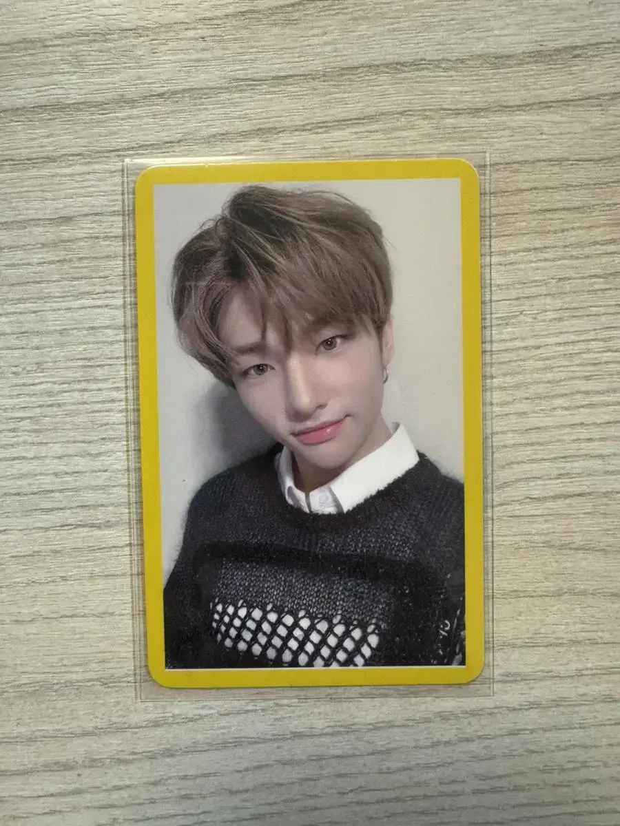 Straykids hyunjin yelowood yelowood photocard