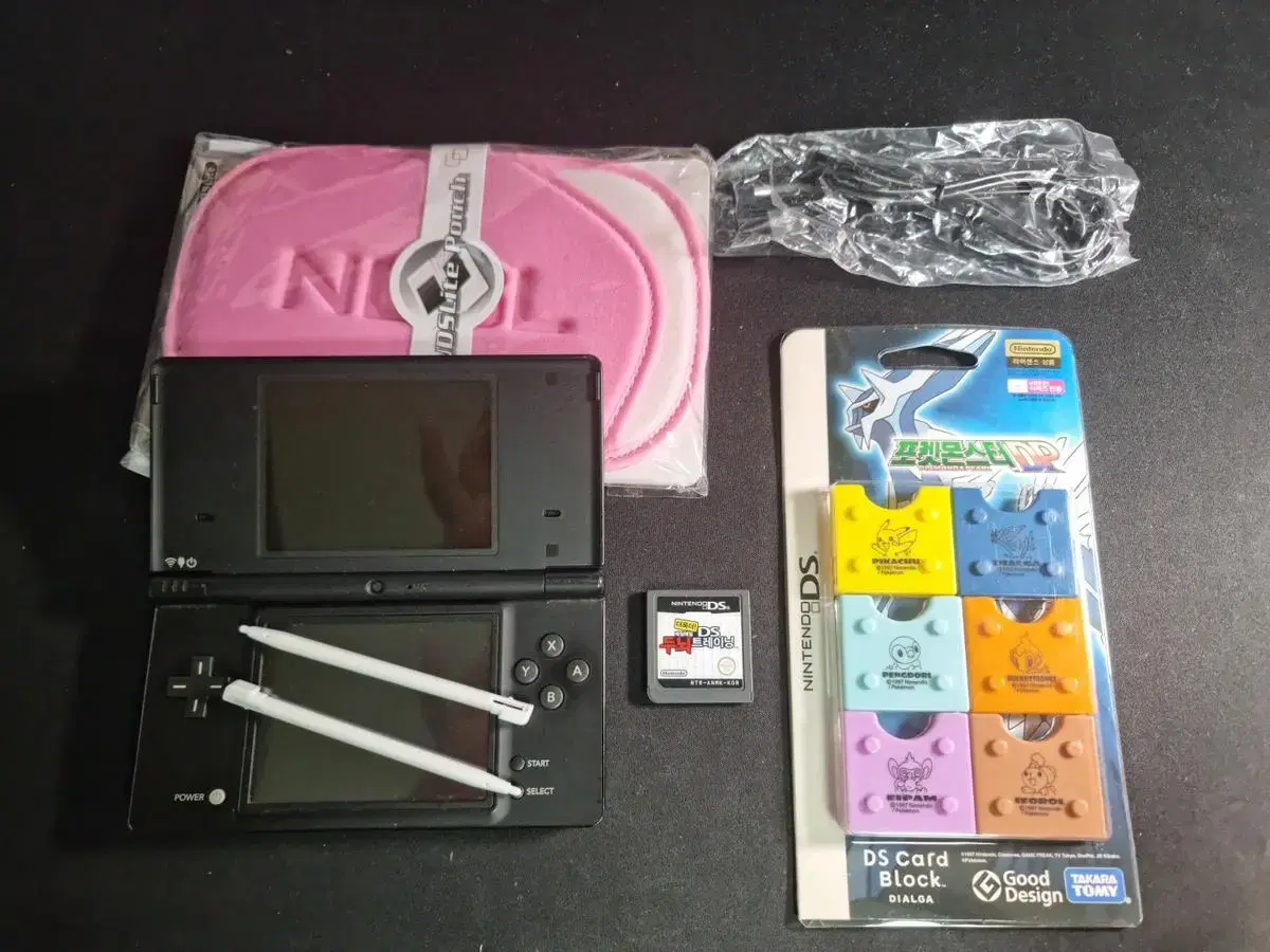 Nintendo DS I Black (with generous freebies!)