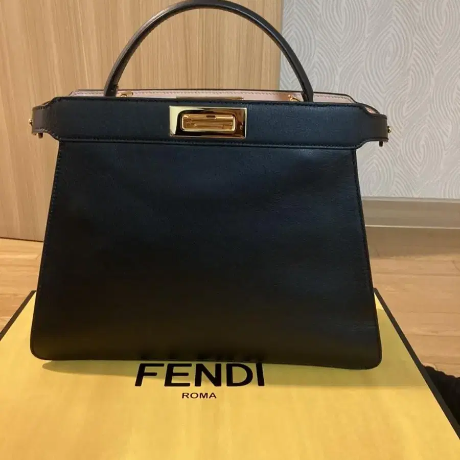 FENDI 피가부 가방 명품