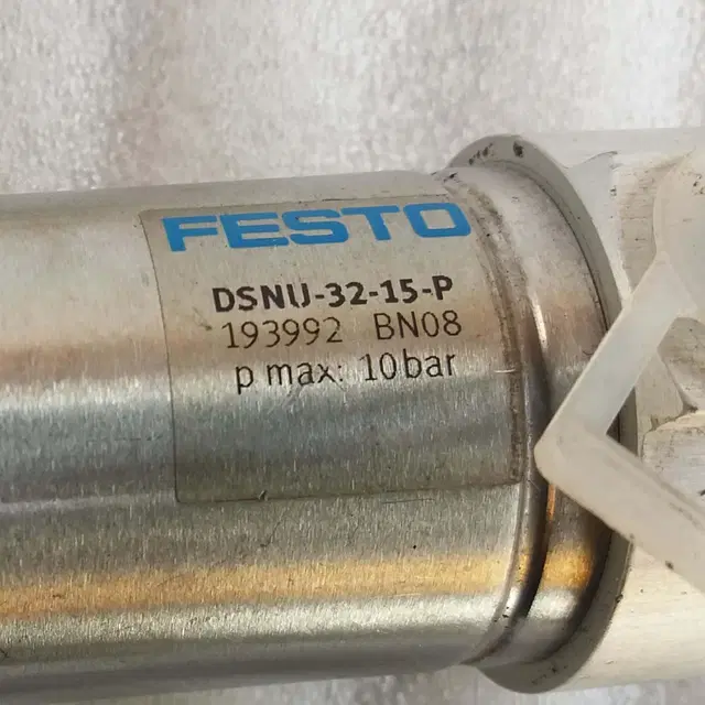 FESTO DSNU-32-15-P 에어실린더 원형  가자338