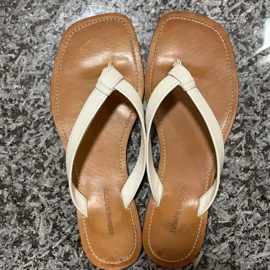 낫띵리튼 knotted leather slides 37(240)