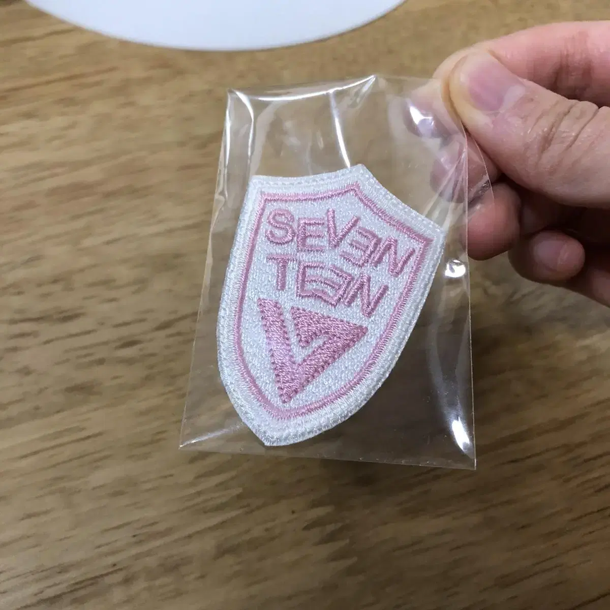 Seventeen Carat 1st Fan Club Kit Badge