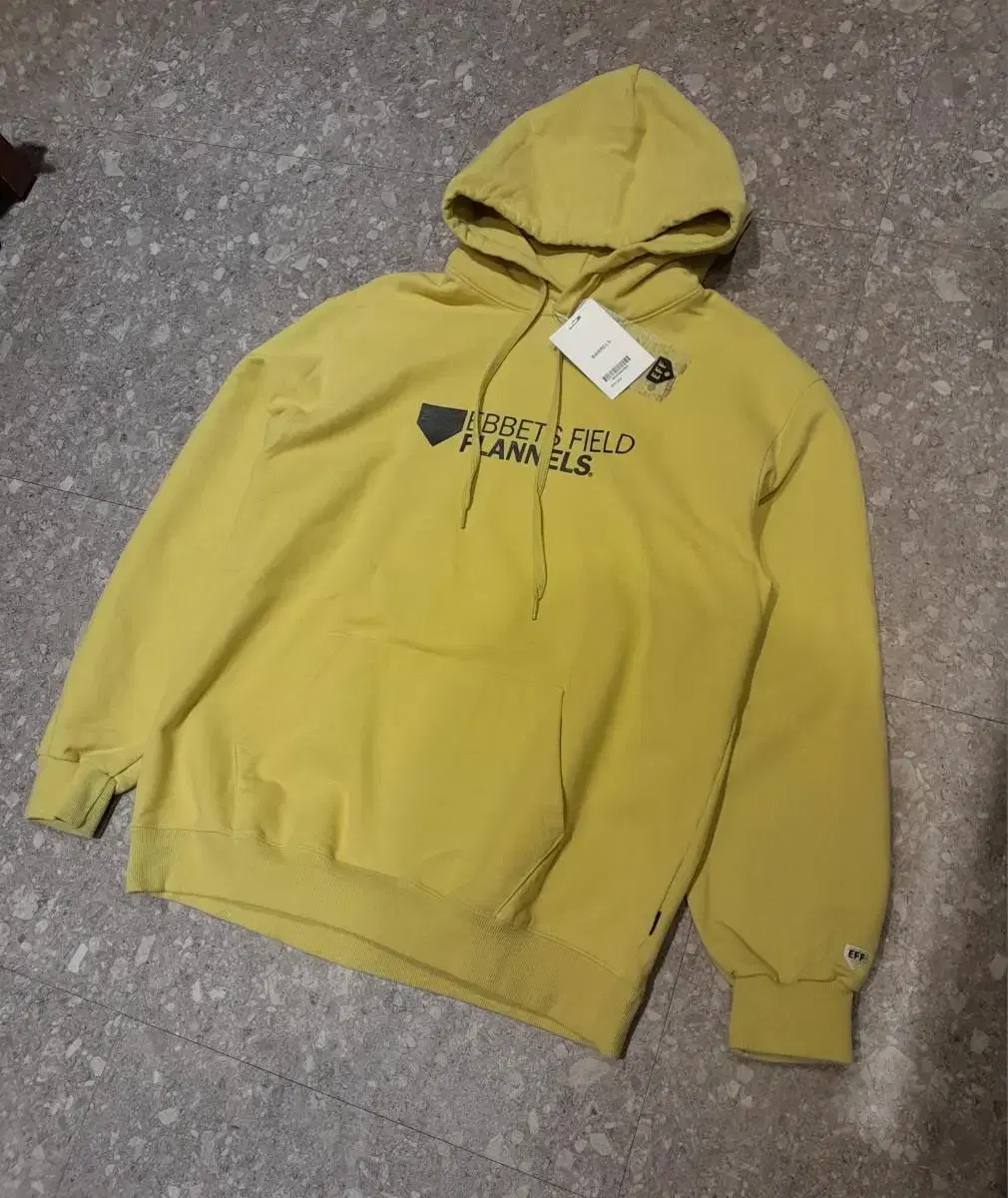 (New in L/XL) Ibbetsfield Hoodie L