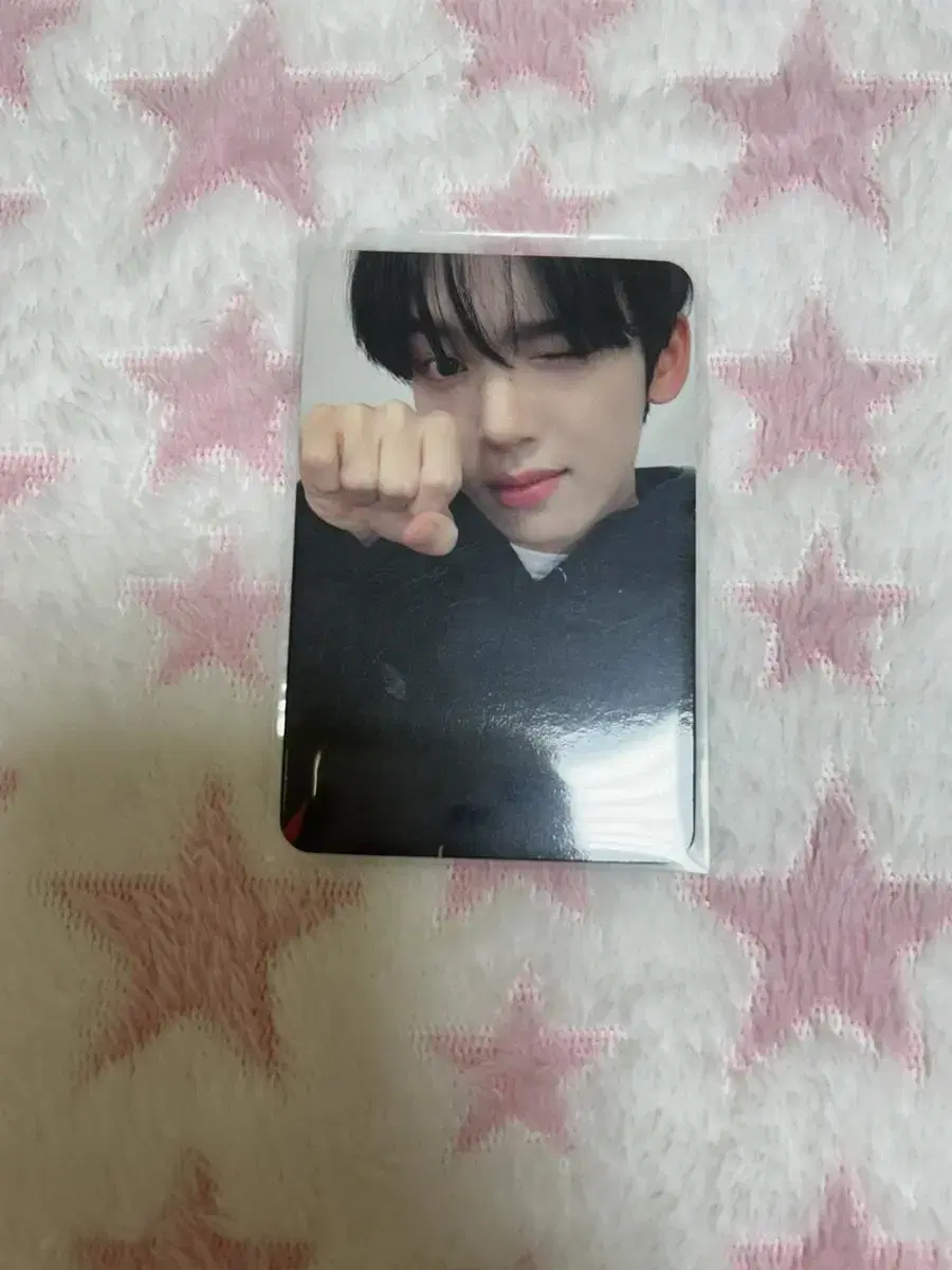 Cat's Hand han yujin pre-order benefit photocard WTS