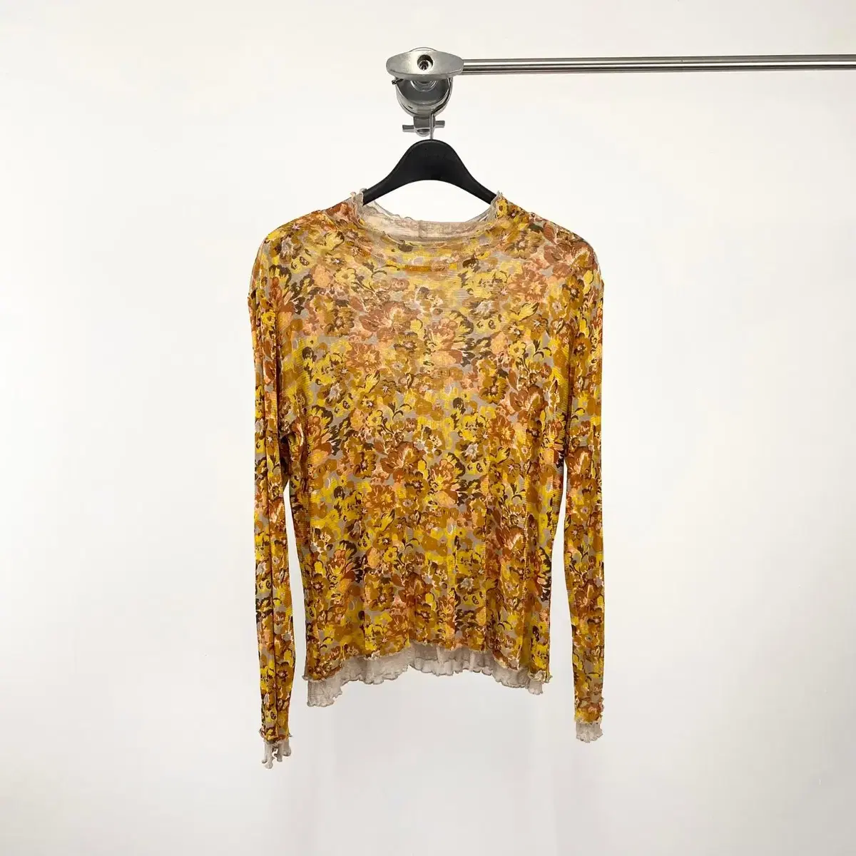 Vintage floral pattern layered mesh top