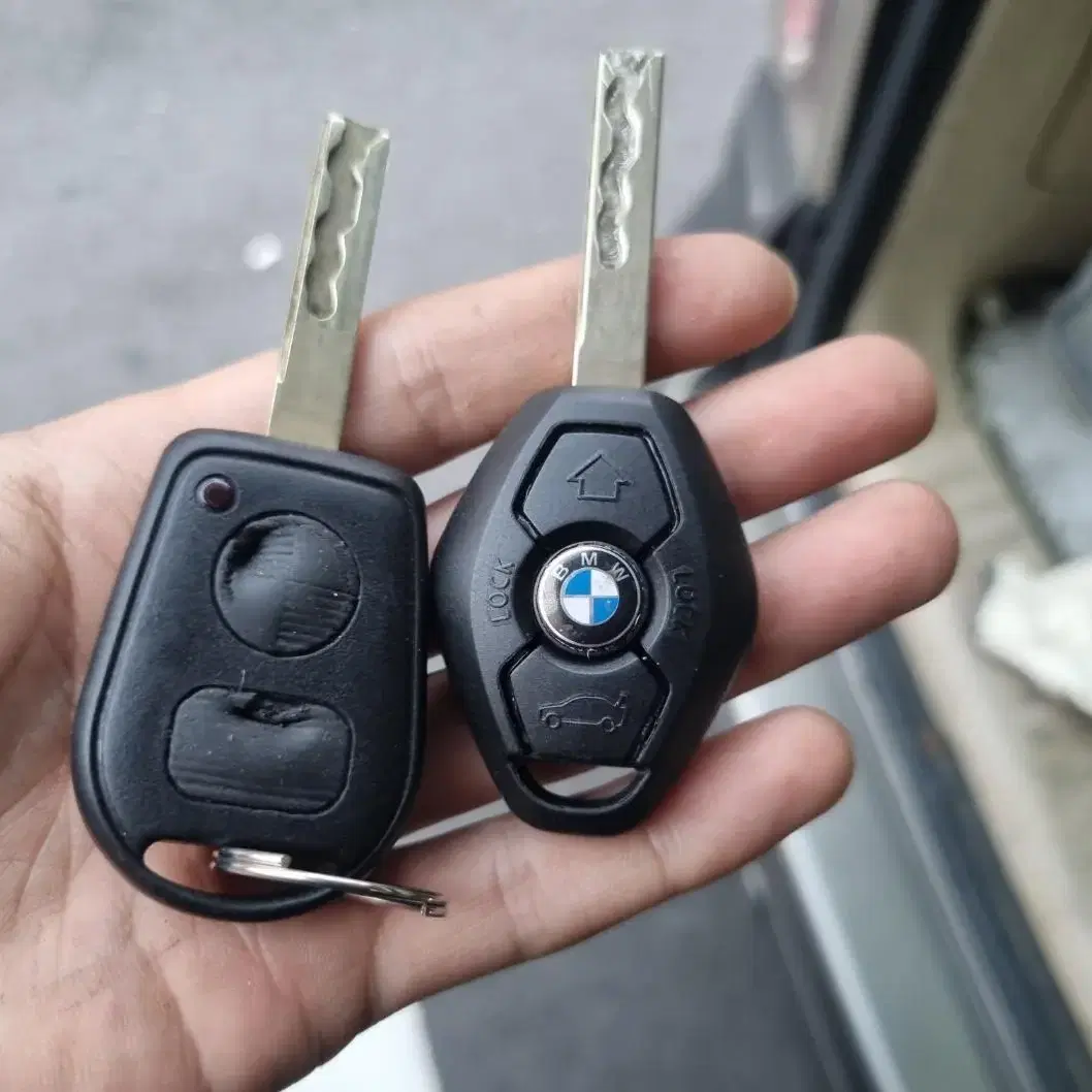 BMW 자동차키 구형 폴딩키 열쇠키 스페어키 복사 여유분키 제작