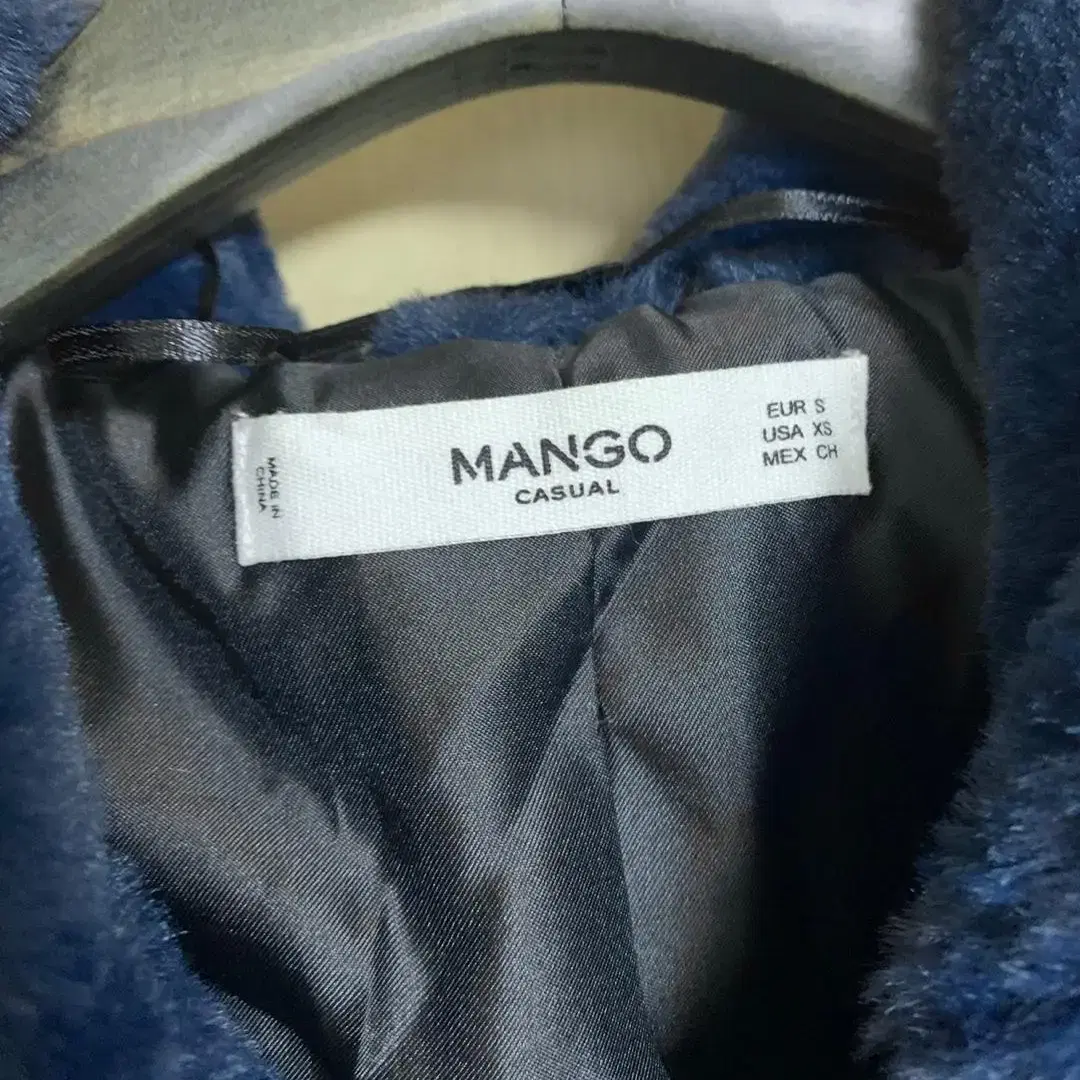 Mango 페이크퍼 후드 자켓