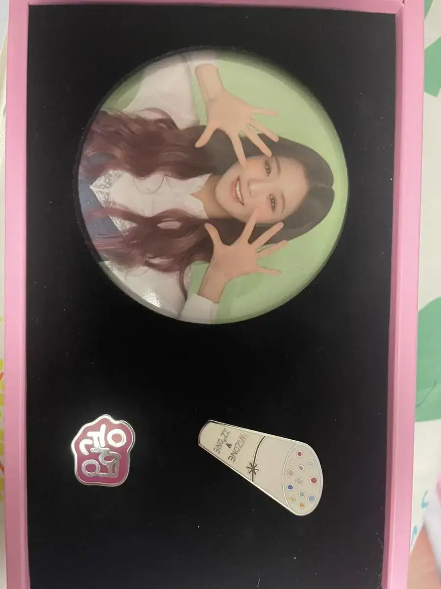 IZ*ONE jang wonyoung Badge Set