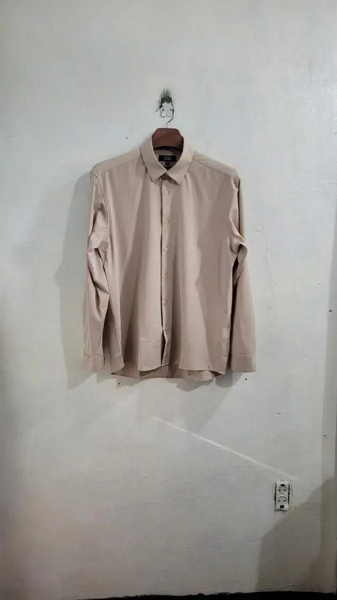 [100]Moo Gentleman's Standard Light Beige Polyester Shell Pan Shirt!