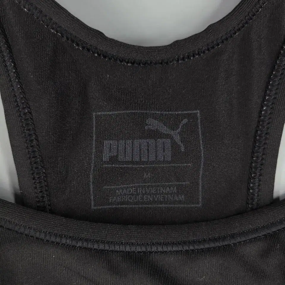 PUMA 퓨마 푸마 블랙 화이트 빅프린팅로고 브라탑 스포츠브라 슬리브리스