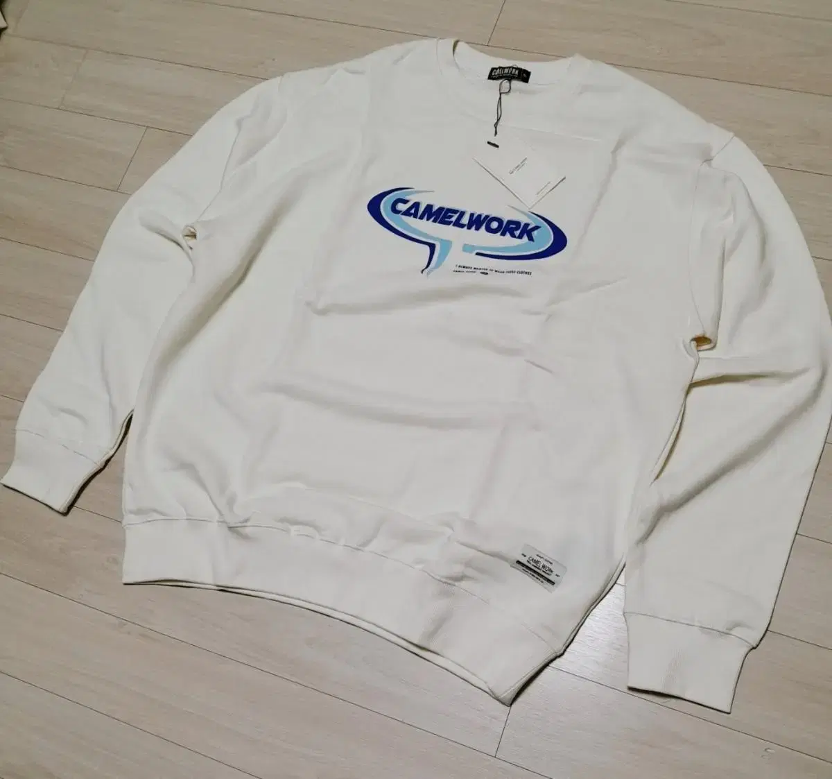 (New in XL) Camelwalk Sweatshirt Man to Man