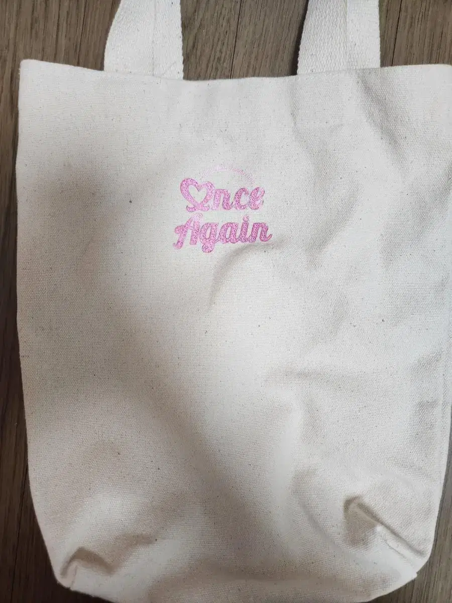 Twice fanmeeting sells eco bags