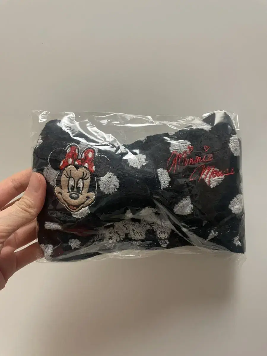 Disney Minnie Mouse Face Wash Band