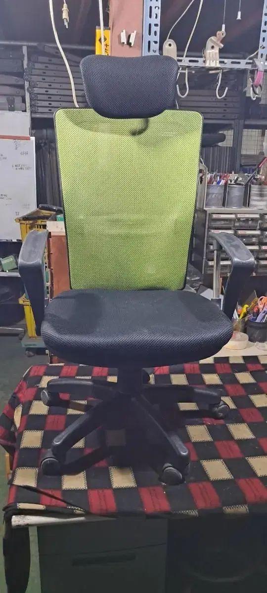 Lime green mesh chair Green duo chair