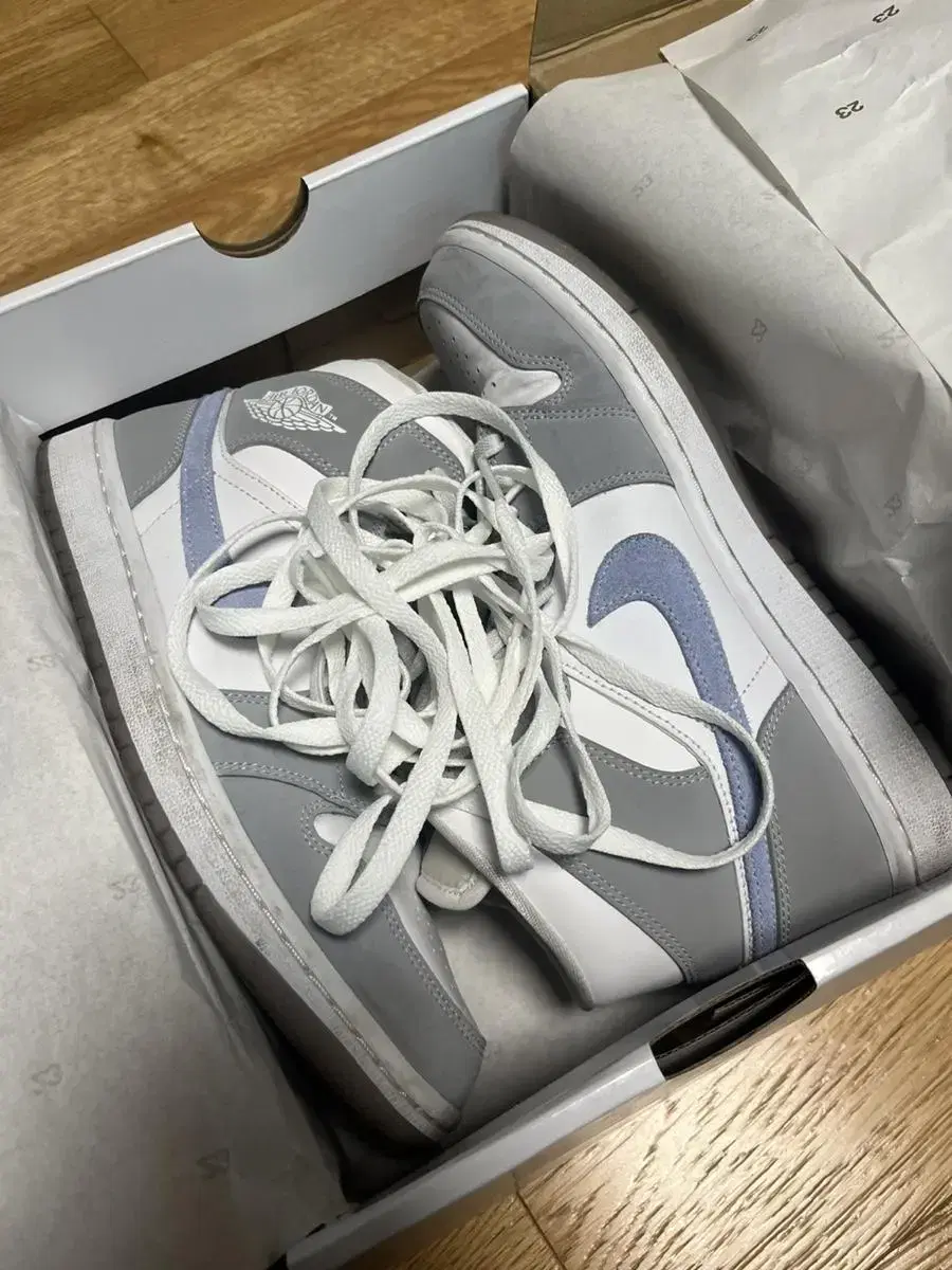 265 Jordan 1 Mid Wolf Grey