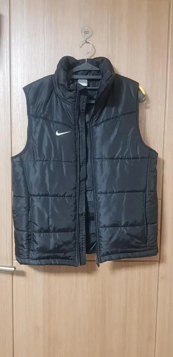 NikeVestPadded