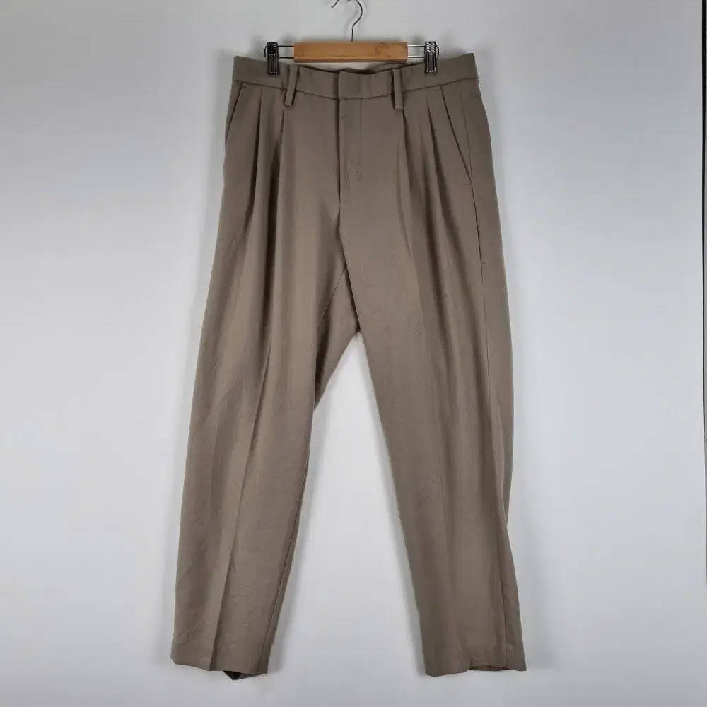 S2291 8 Seconds Public 30" Beige Pants/Dirk