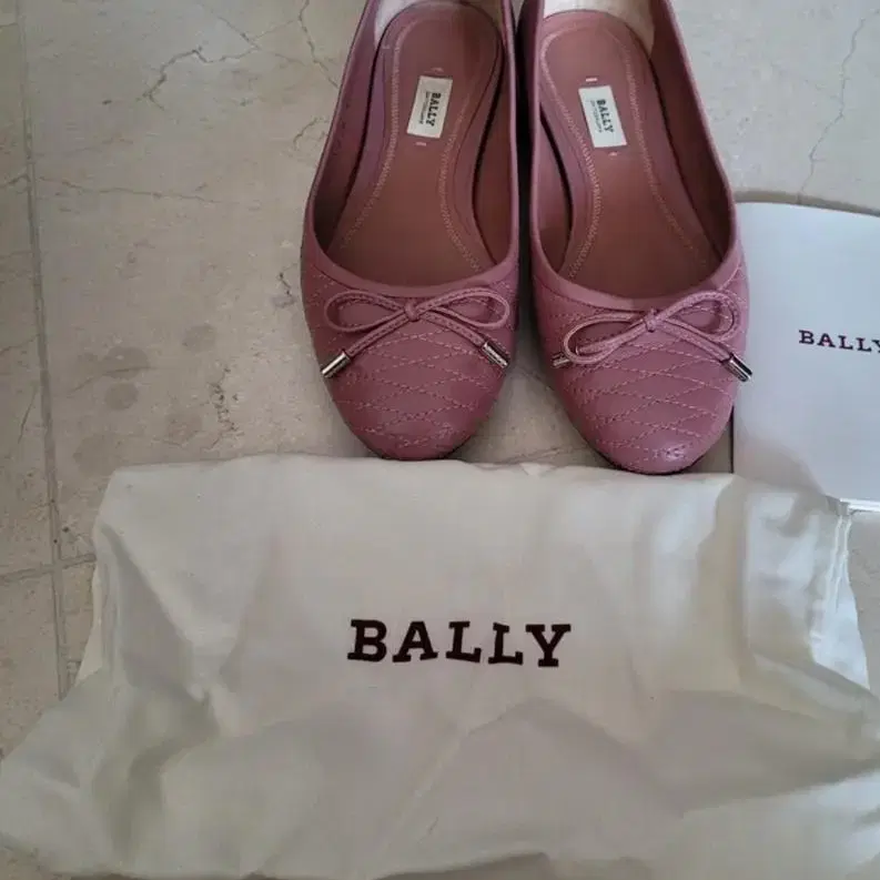 BALLY 발리 플랫슈즈