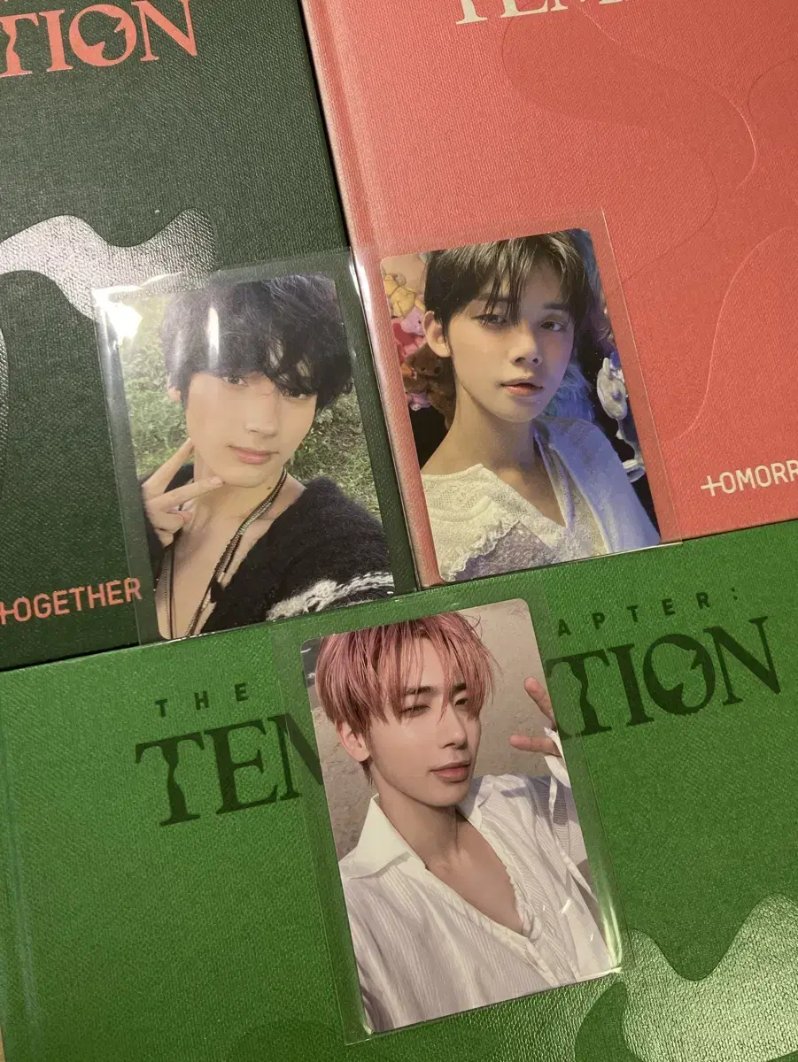 Full unsealed Tuvatu Temptation album with photocard 