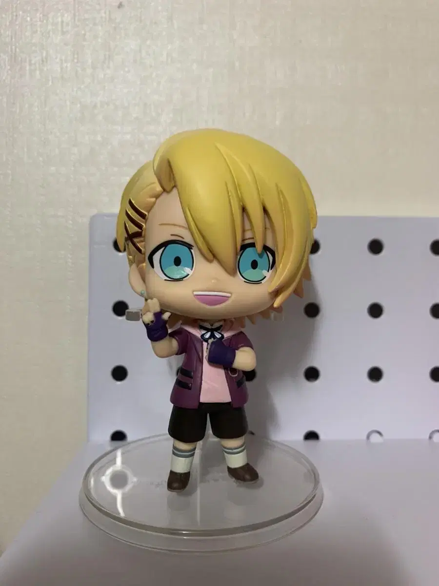 Utapri Kurus Figure B-6