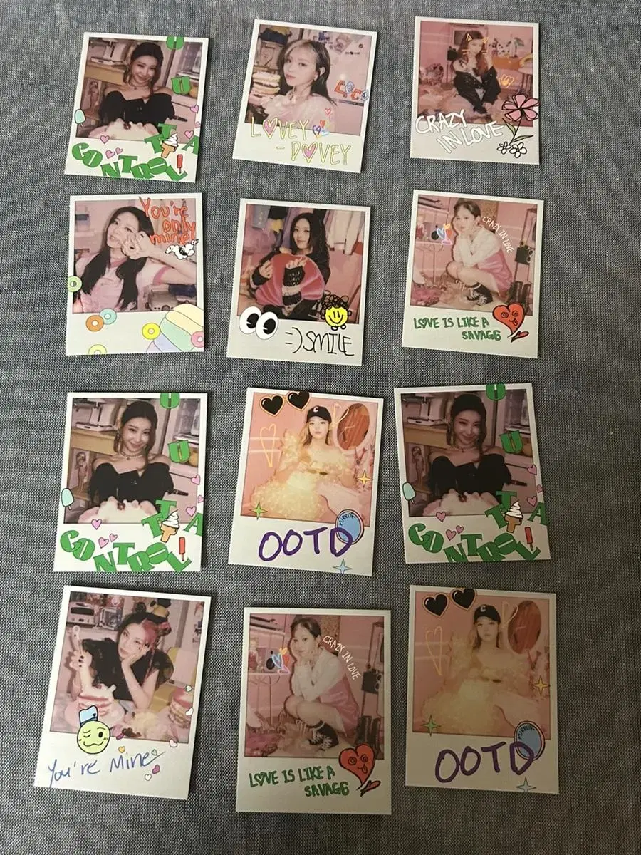 Itzy Polaroid