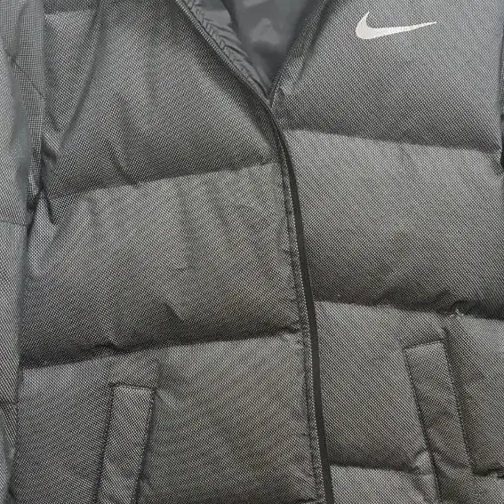 여성 nike acg 다운 자켓 L사이즈